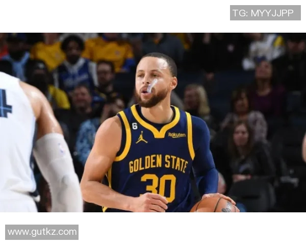 塞维利亚完成卡萨莱斯1500万欧元转会加盟，引发球迷热议